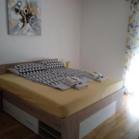 Apartman Sunset Red Zára