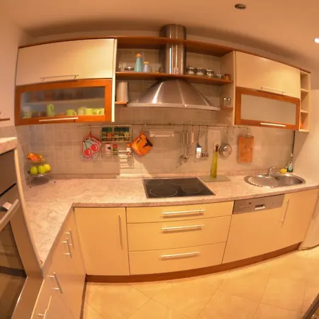 Apartman Sunset Red