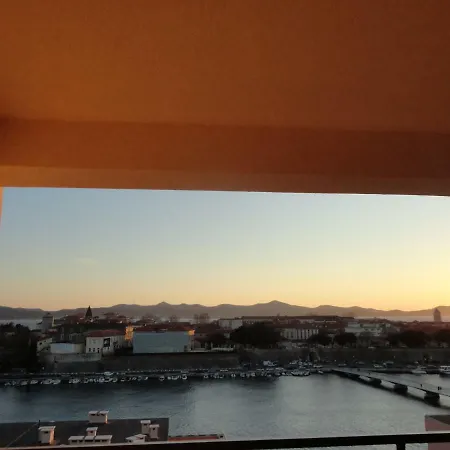 Apartman Sunset Red Zára